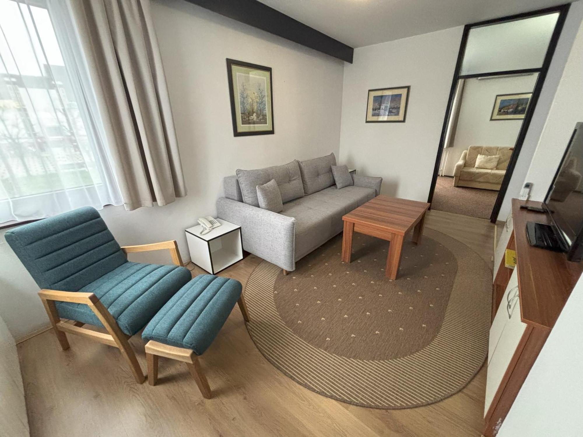 Hotel Park Nekcse Kültér fotó