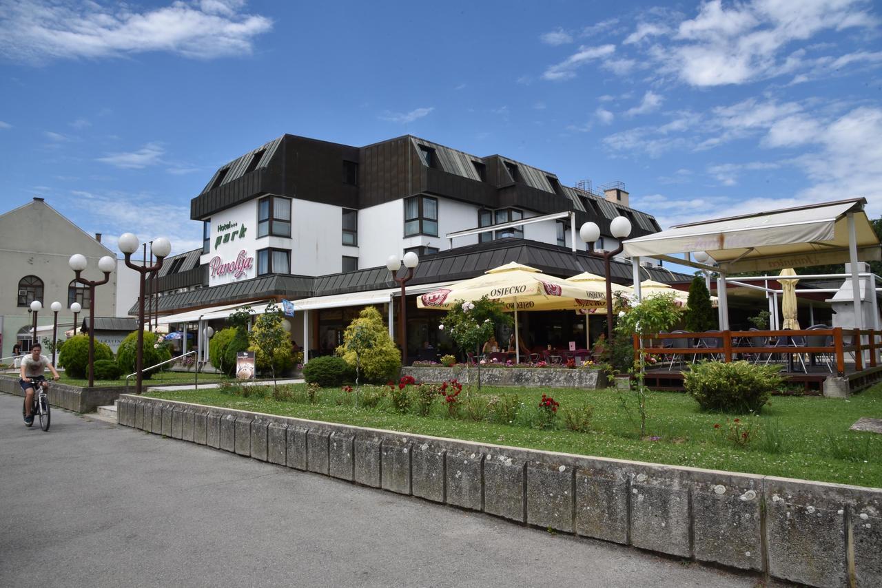Hotel Park Nekcse Kültér fotó