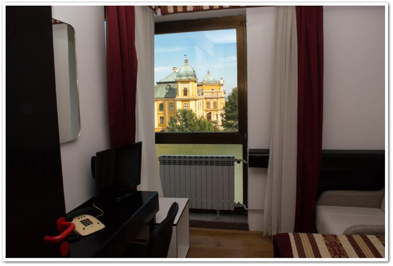 Hotel Park Nekcse Kültér fotó