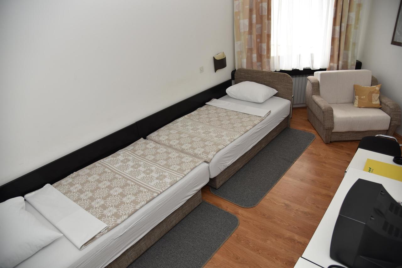 Hotel Park Nekcse Kültér fotó